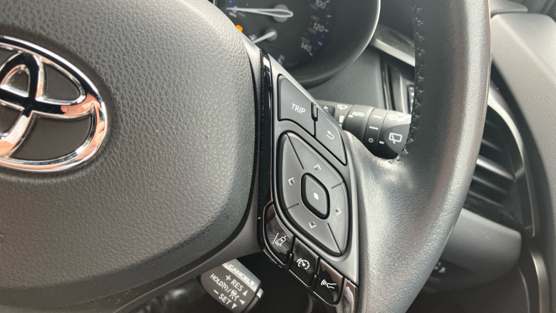 Toyota C-HR 2.0 Hybrid Design 5dr CVT Hybrid Hatchback